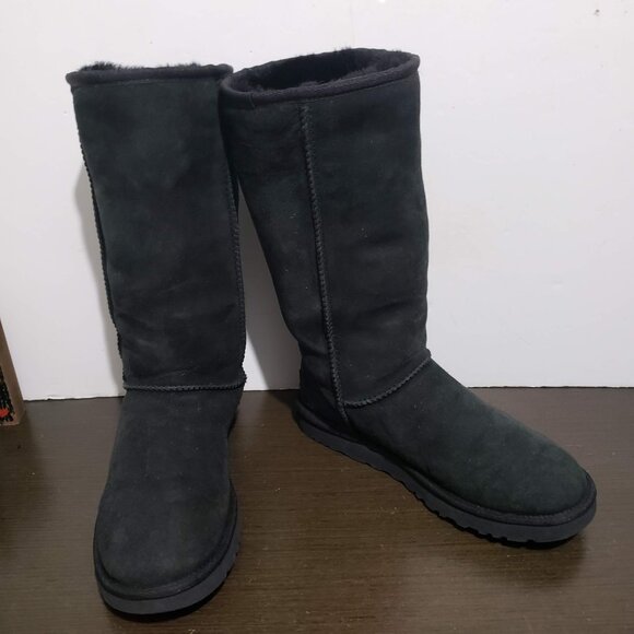 UGG Australia 5815 Black Suede Sheepskin Classic Tall Boots US 8/EUR 39 - Picture 1 of 14